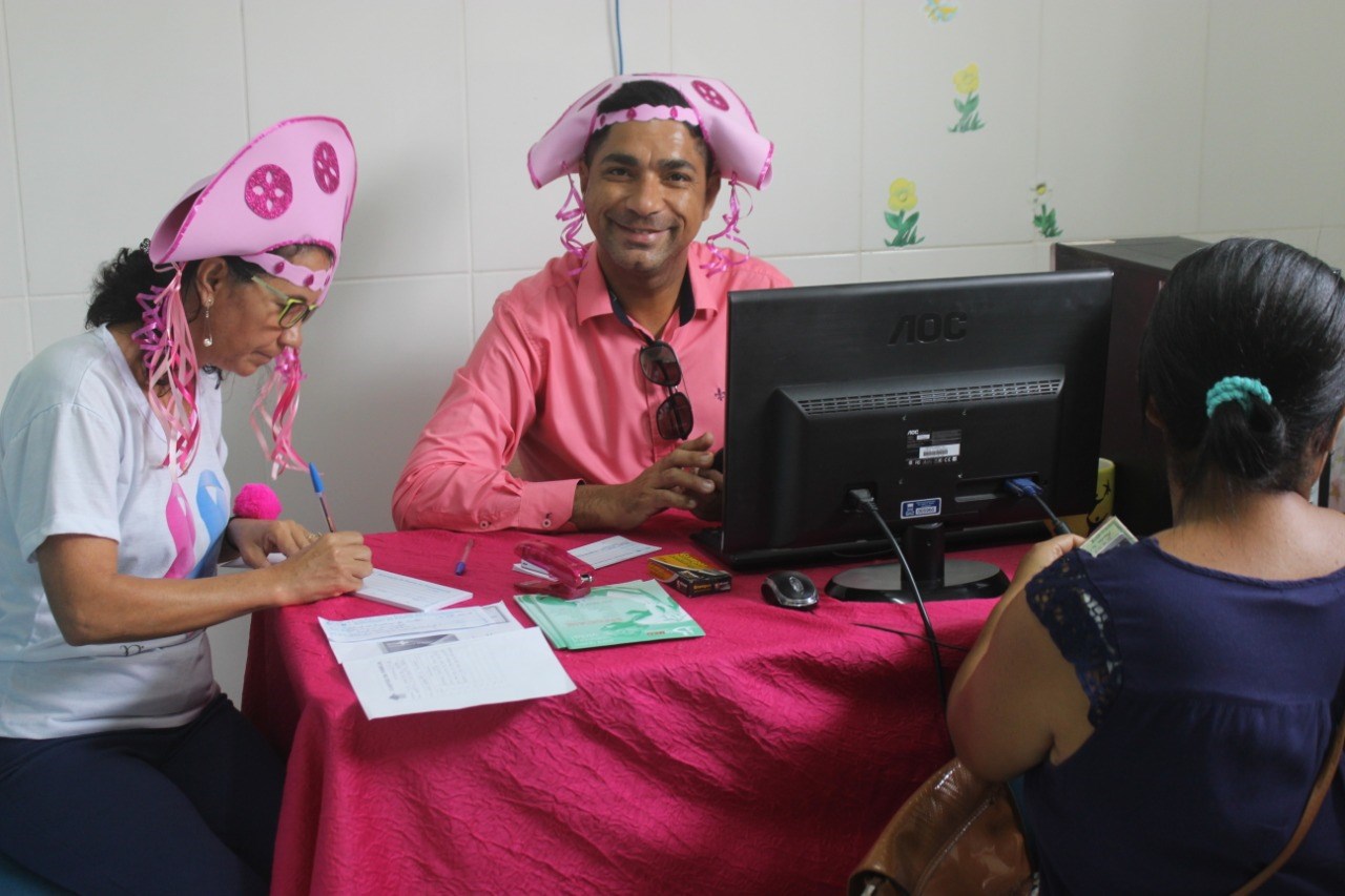 Camacã: PSFs Luís Pereira I e II comemoram Outubro Rosa com ações de saúde